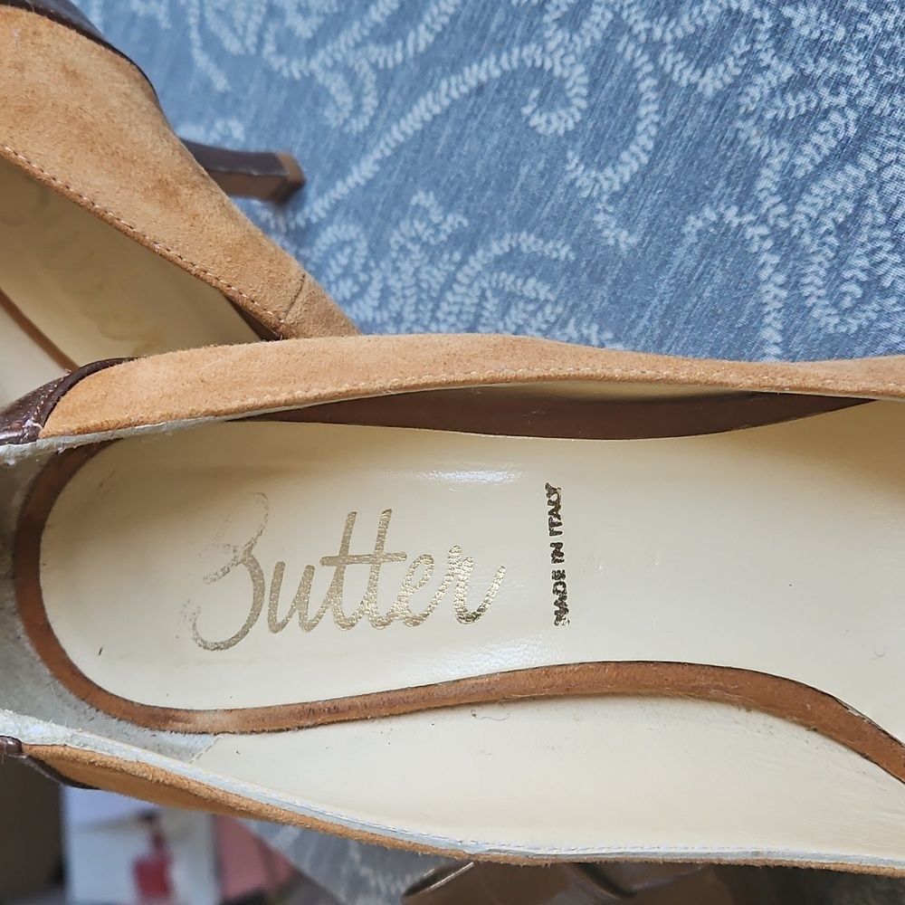 Butter!! Suede And Patent Pumps - Picture 2 of 4